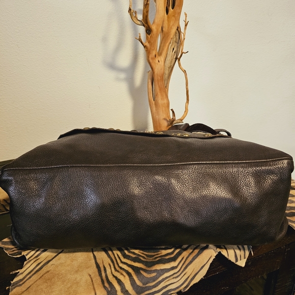 LEATHEROCK Swar. Emb. Wings Heart Handbag EUC - Picture 5 of 10